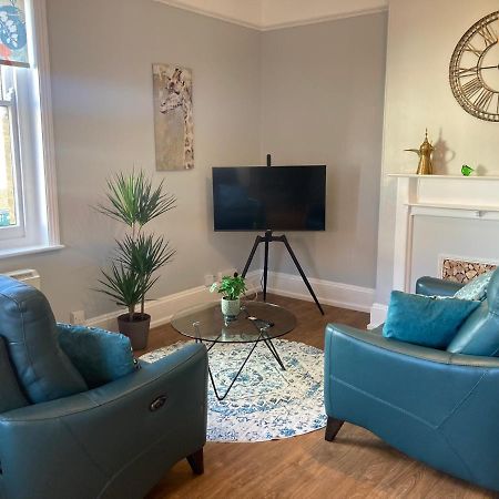 Stylish Flat In Yeovil Somerset Esterno foto