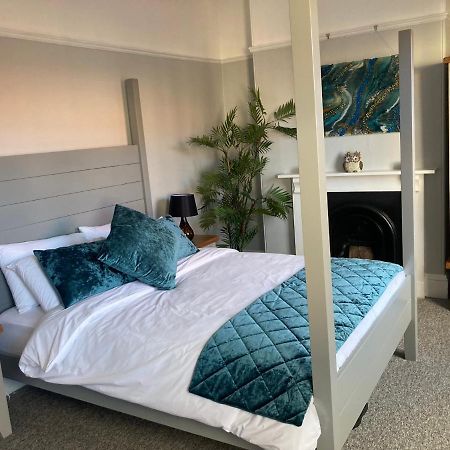 Stylish Flat In Yeovil Somerset Esterno foto